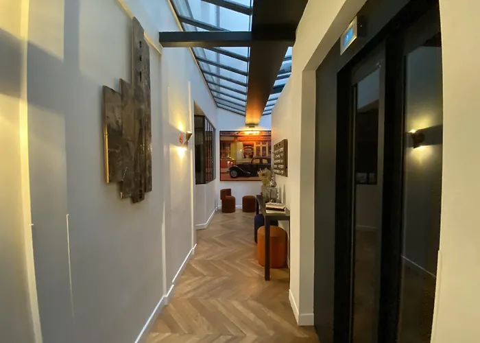 Scarlett Hotel 3*